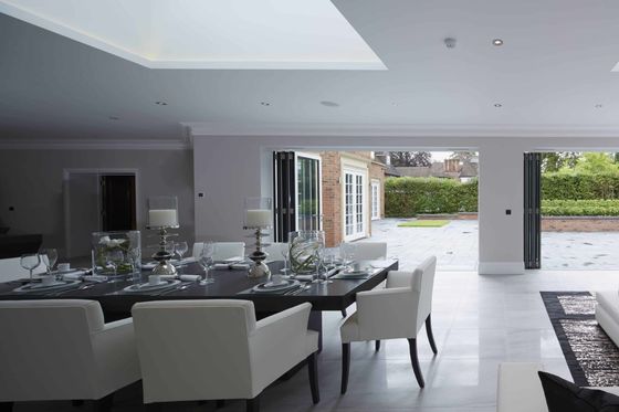 Corner Folding 3m Aluminium Bifold Doors Insulating Glazed Ultra Silver